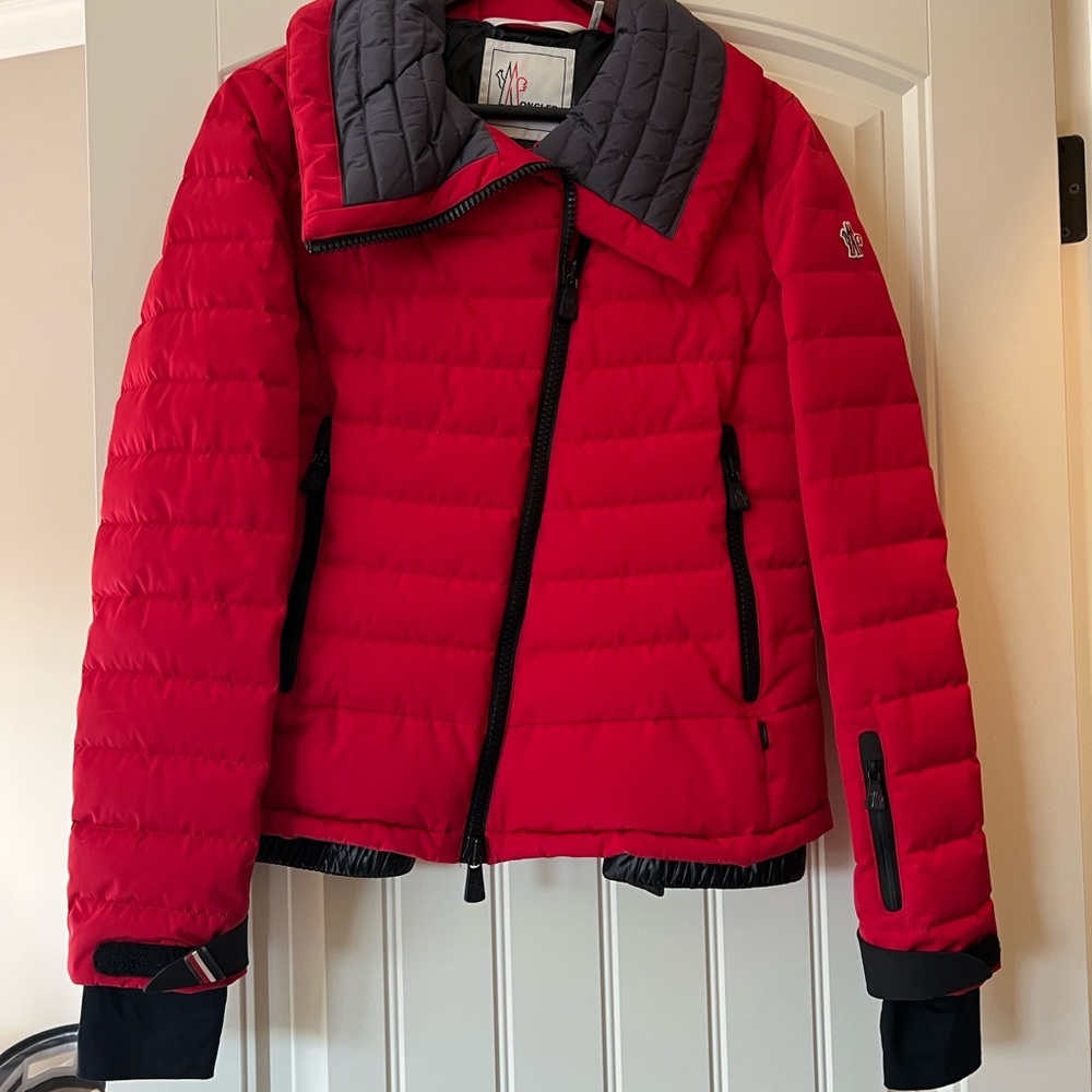 Moncler Grenoble Red Ski Jacket perfect condition beautiful Moncler ski jacket